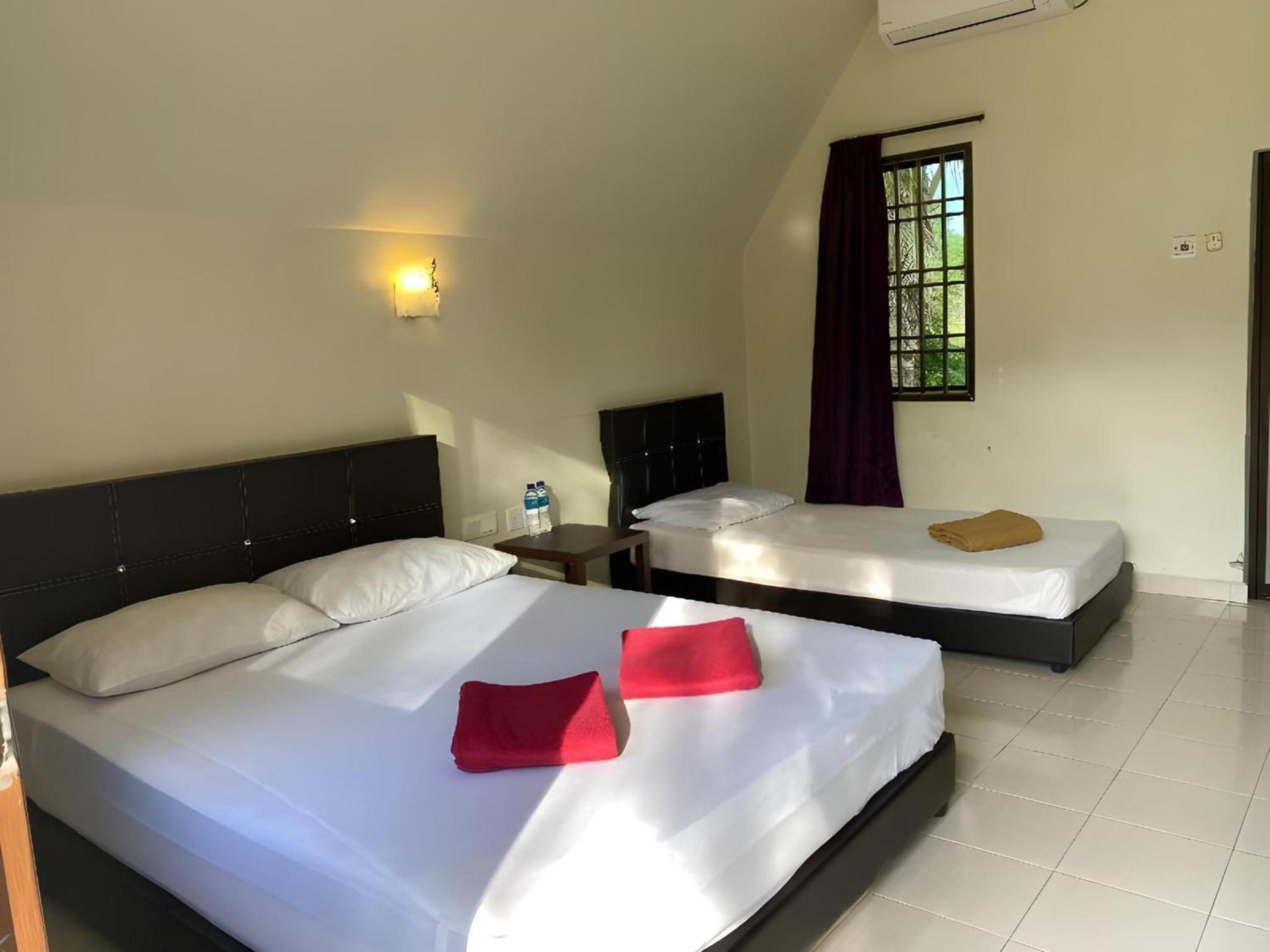Super Oyo 89896 Sedili Inn Resort Kota Tinggi Exterior foto