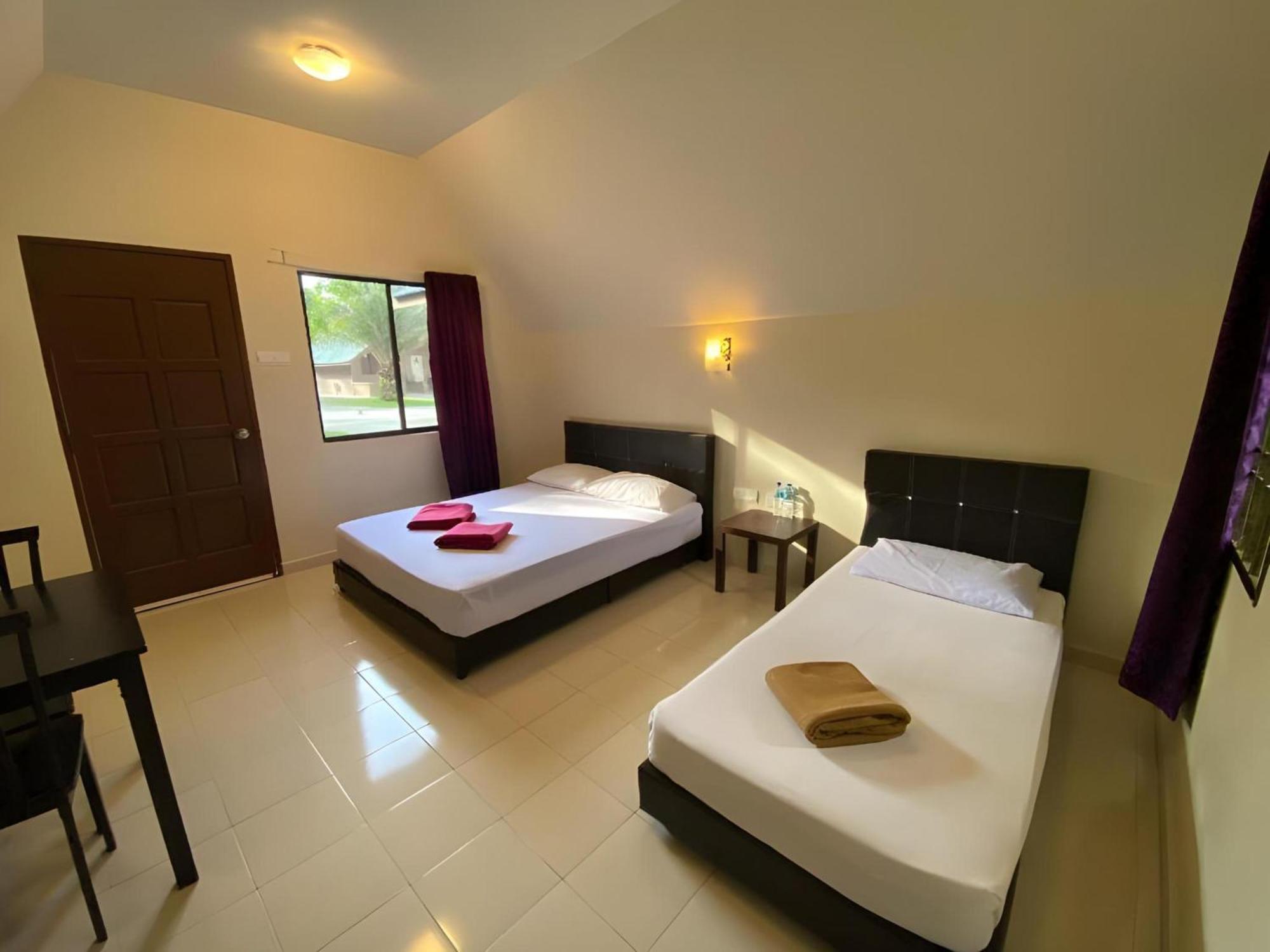 Super Oyo 89896 Sedili Inn Resort Kota Tinggi Exterior foto
